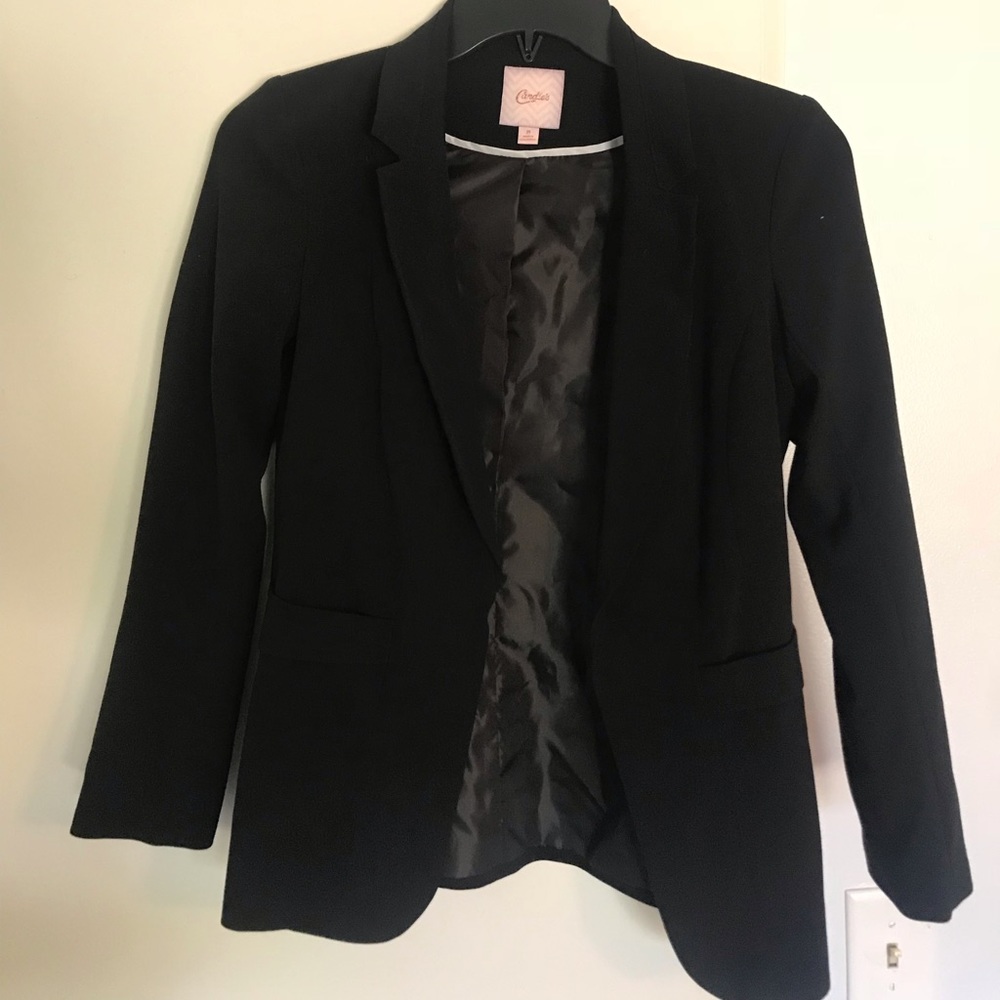 Fitted Black Blazer